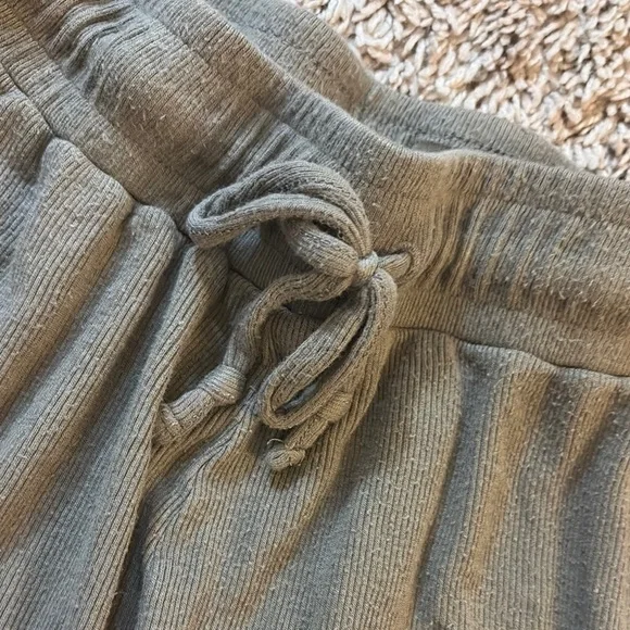 Nuuds Ribbed Pajama Set - Picture 2 of 3